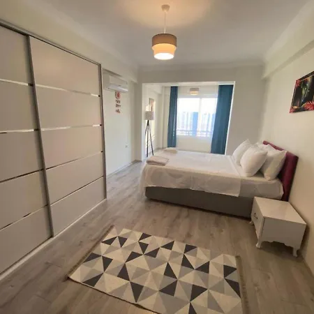 Charming Flat With Nice View And Garden In Daire *