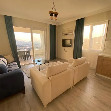 Charming Flat With Nice View And Garden In Apartament *