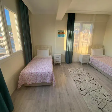 Charming Flat With Nice View And Garden In Apartament Fethiye
